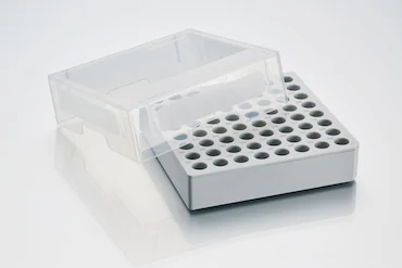 艾本德儲存盒 8 × 8, 可放置 64  個(gè)試管， 1  –  2  mL，3  件，高 53  mm，2  英寸，聚丙烯材料，可耐受最低 -86  °C，可高溫高壓滅菌，帶蓋子并具有數字字母標識